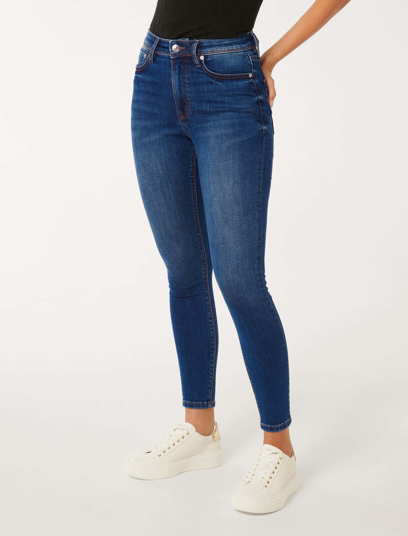 Nala Skinny Jeans – Mid-Rise, High-Quality Denim