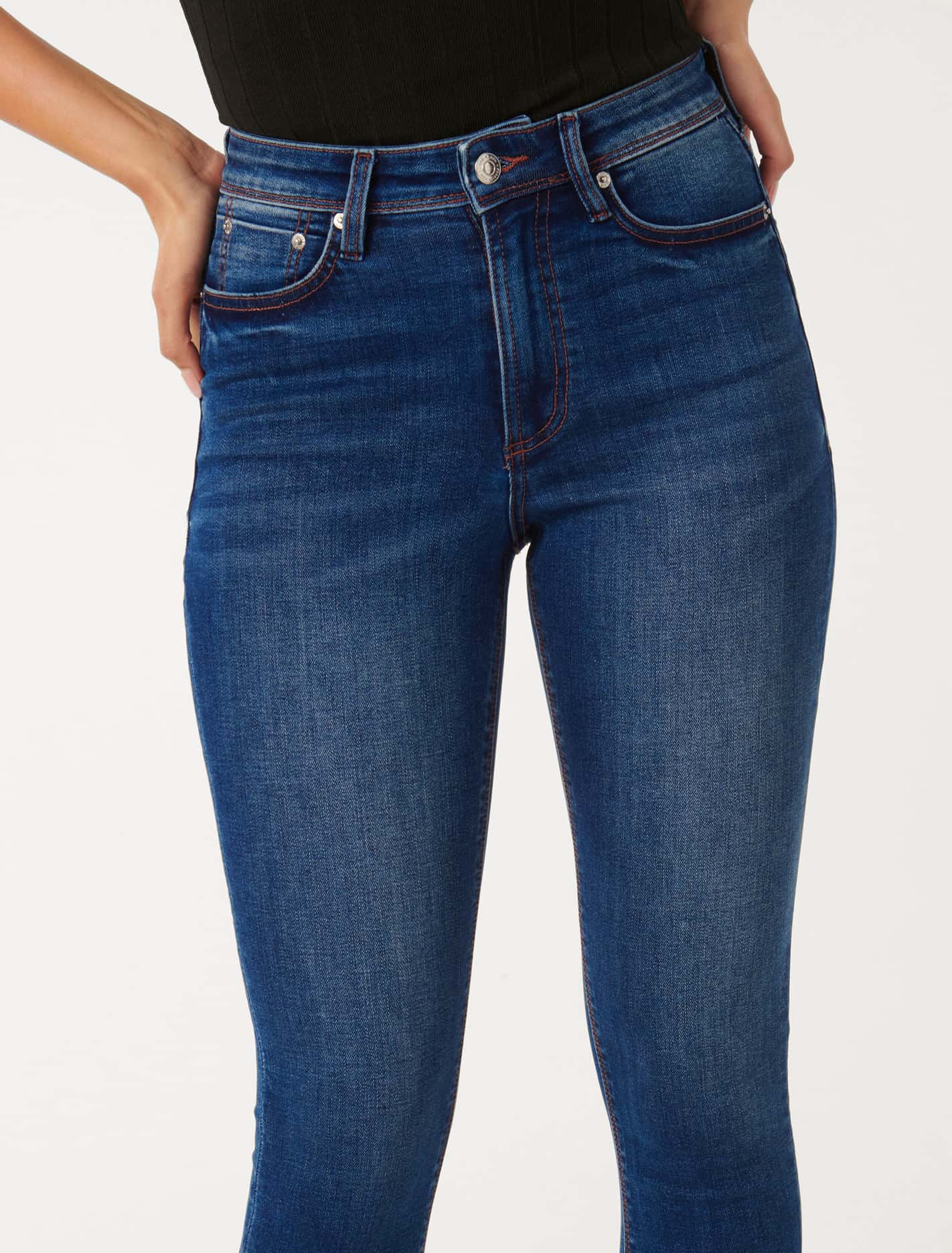 Nala Skinny Jeans – Mid-Rise, High-Quality Denim