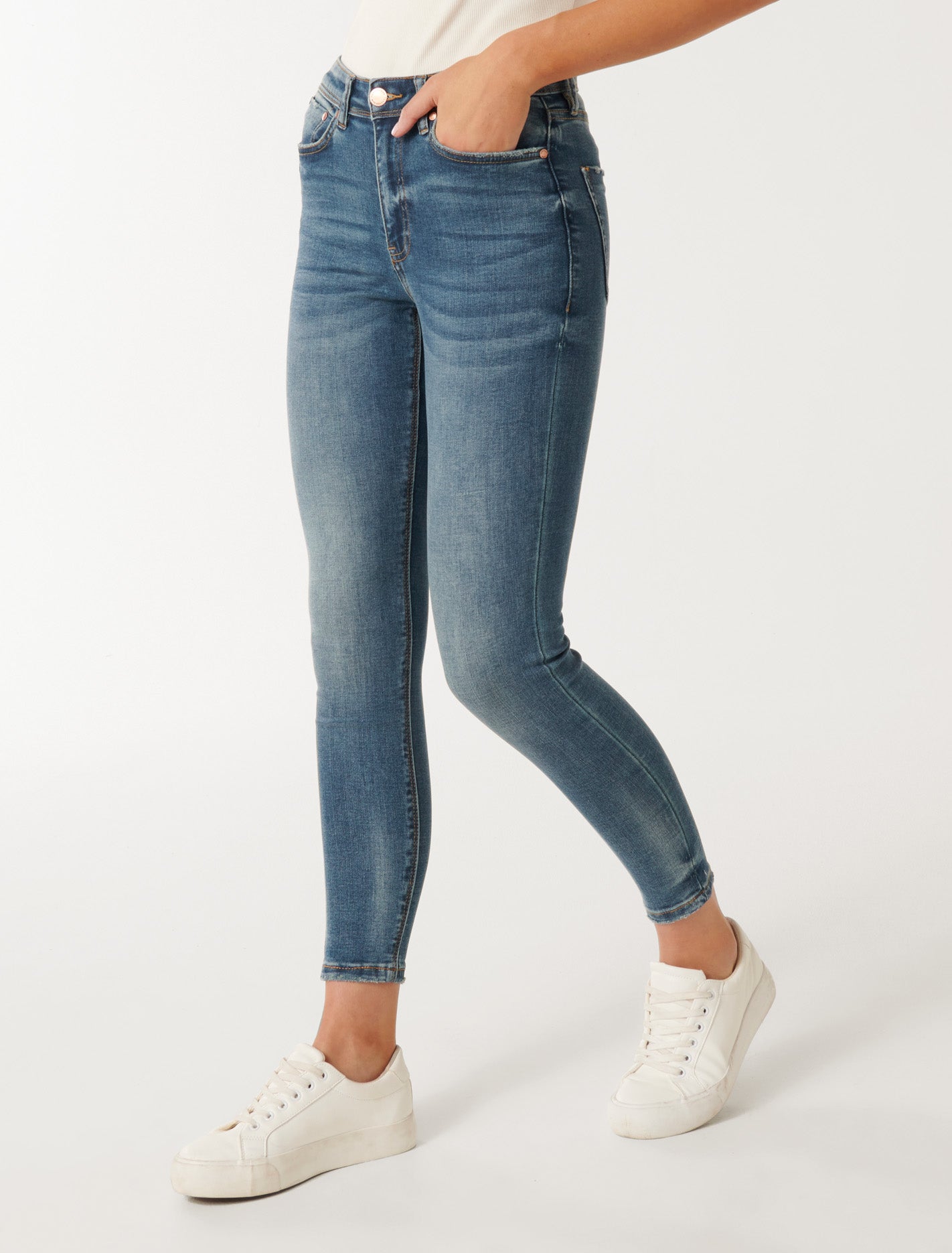 Nala Skinny Jeans