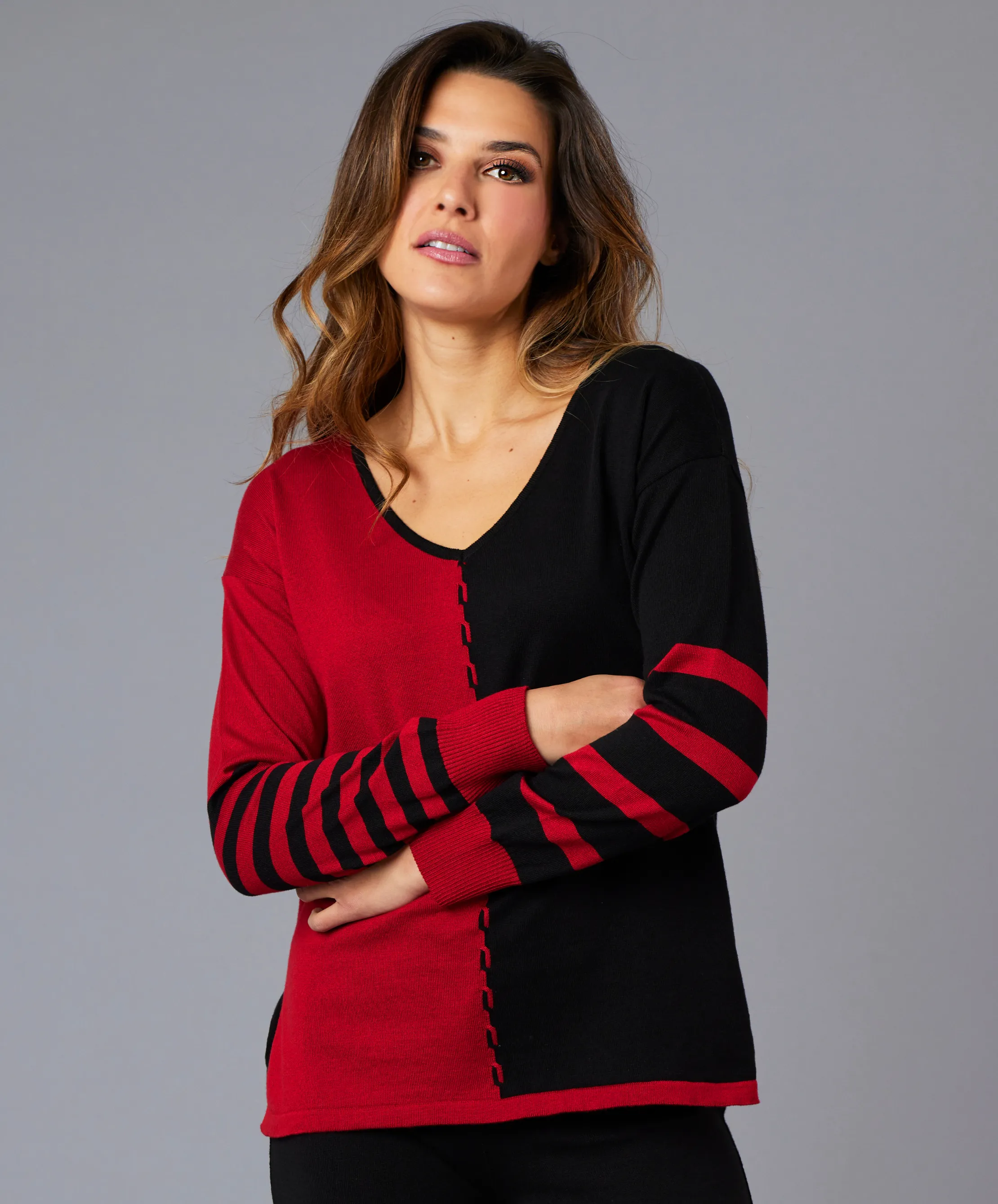 Cable Knit V-Neck Sweater with Sleeves