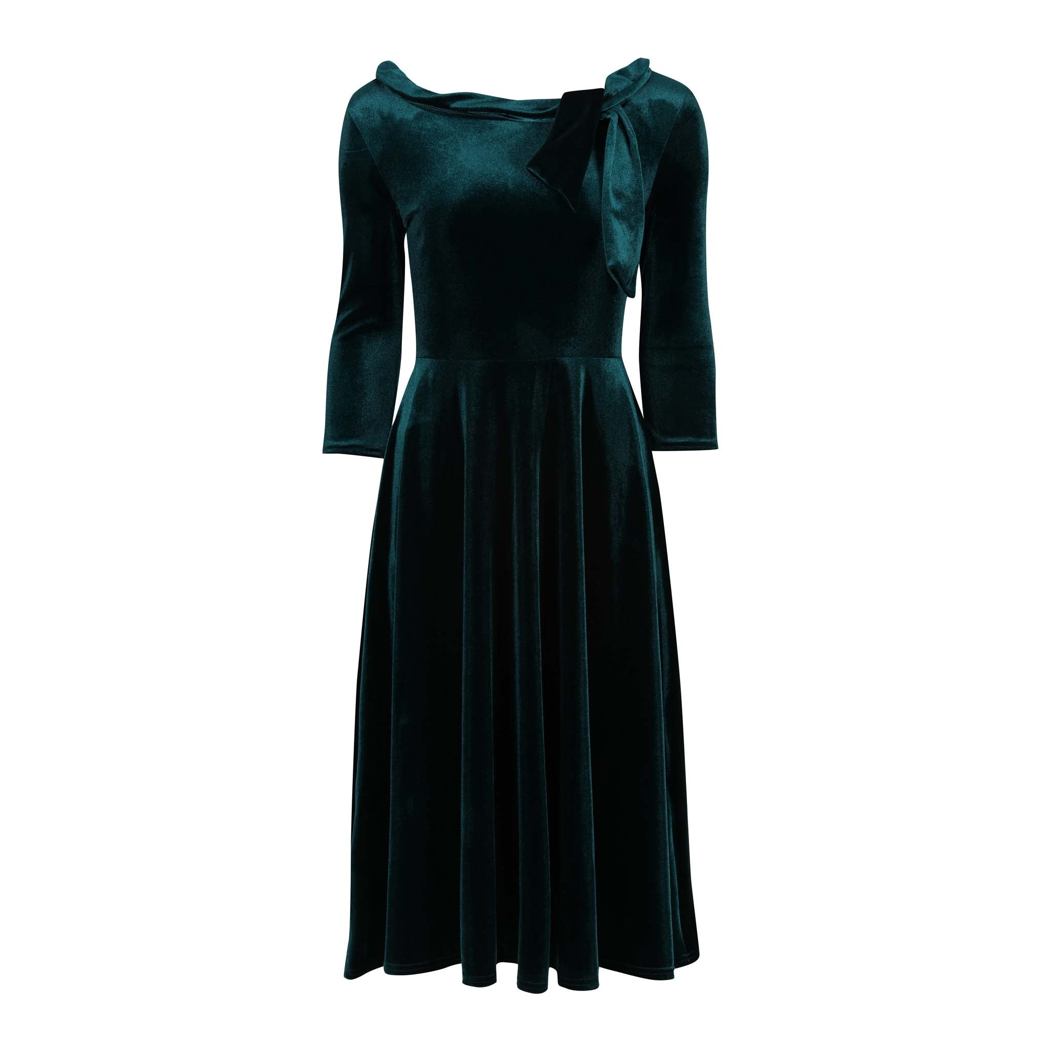 Velvet green vintage dress with half sleeves and a swing style.